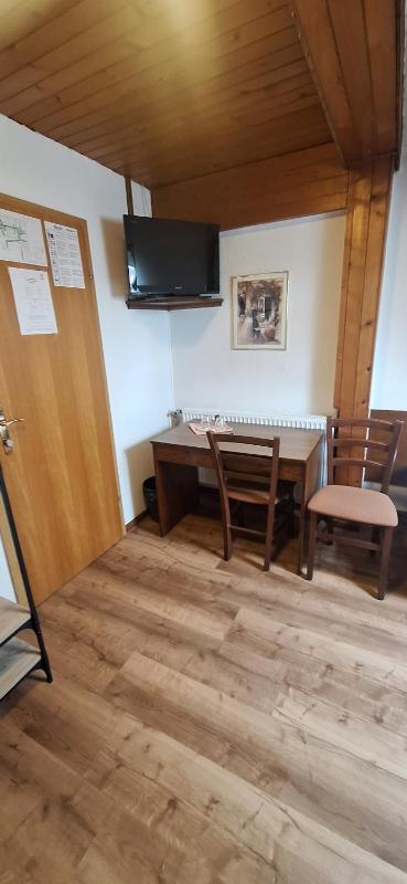 Budget Single Room image 3