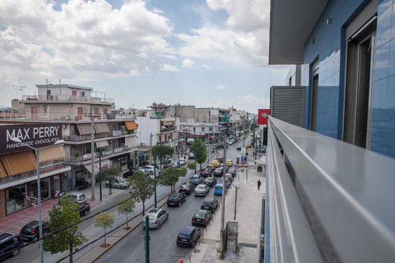 Lak Peristeri Homes 50m from metro station - image 15