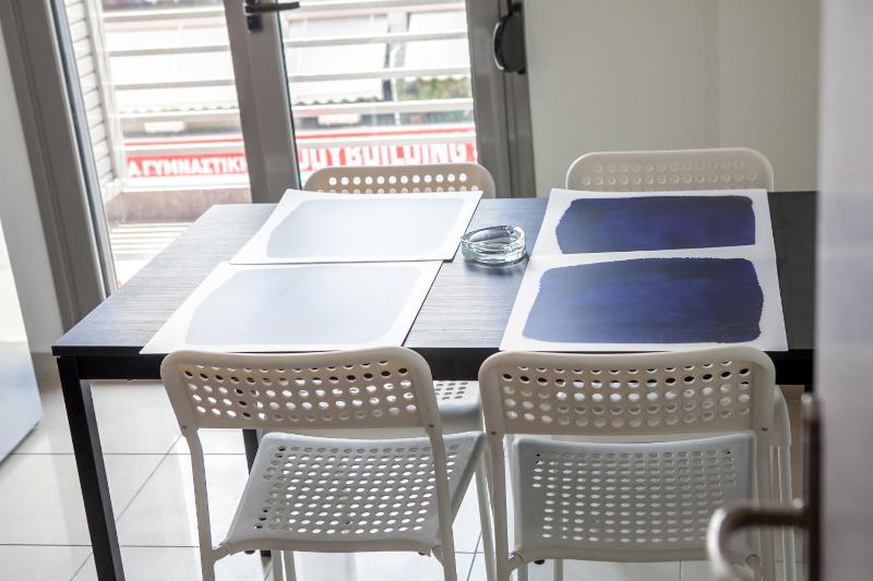 Lak Peristeri Homes 50m from metro station - image 3