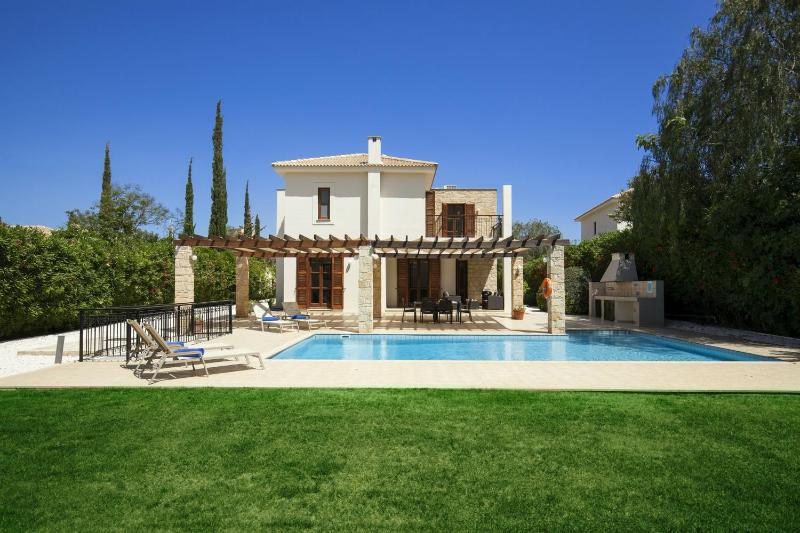 Two-Bedroom Villa image 1