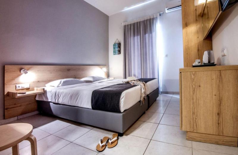 Superior Double Room image 3