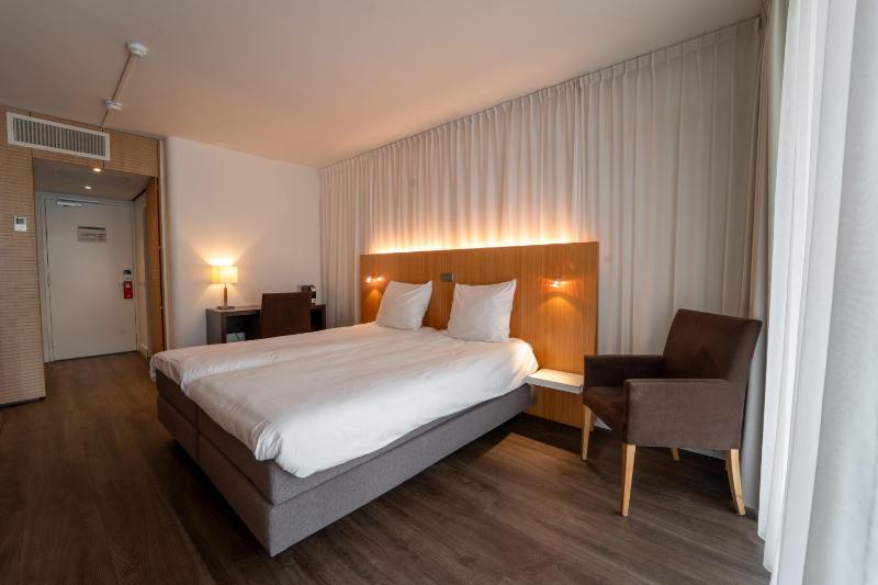 Comfort Twin Room image 1