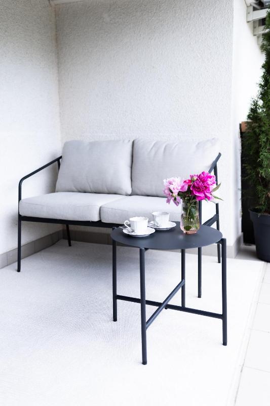 Double Room with Balcony (no kitchen) image 3