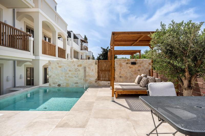 Apartment With Swimming Pool image 1