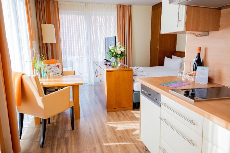 One Bedroom Apartment - Double Bed image 4