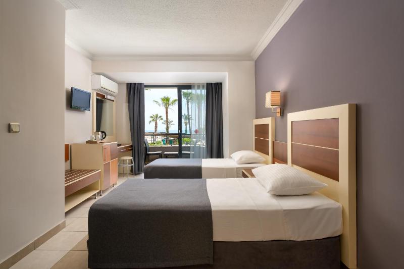Standard  Room image 3