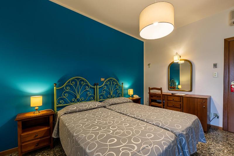 Standard Double or Twin Room image 4