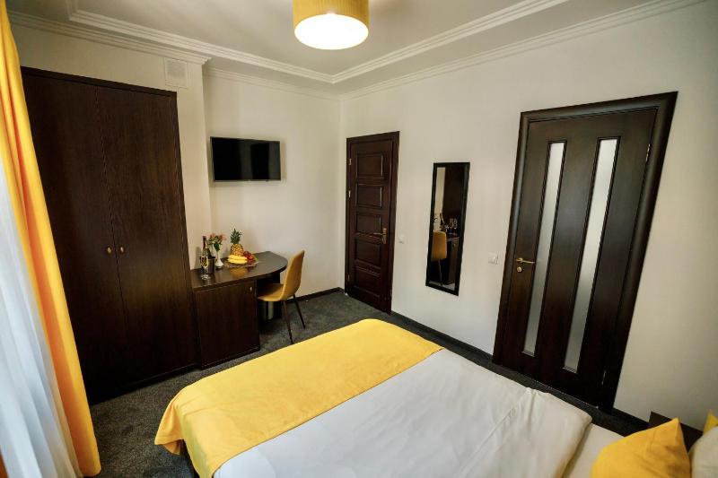 King Room image 4