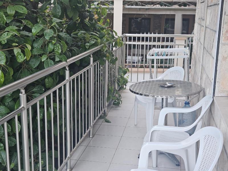 Triple Room with Balcony image 2