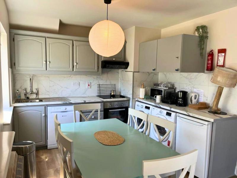 Aillebrack Cottage - image 4