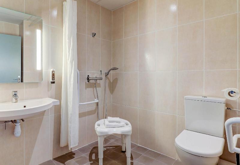 Double Room - Disability Access image 4