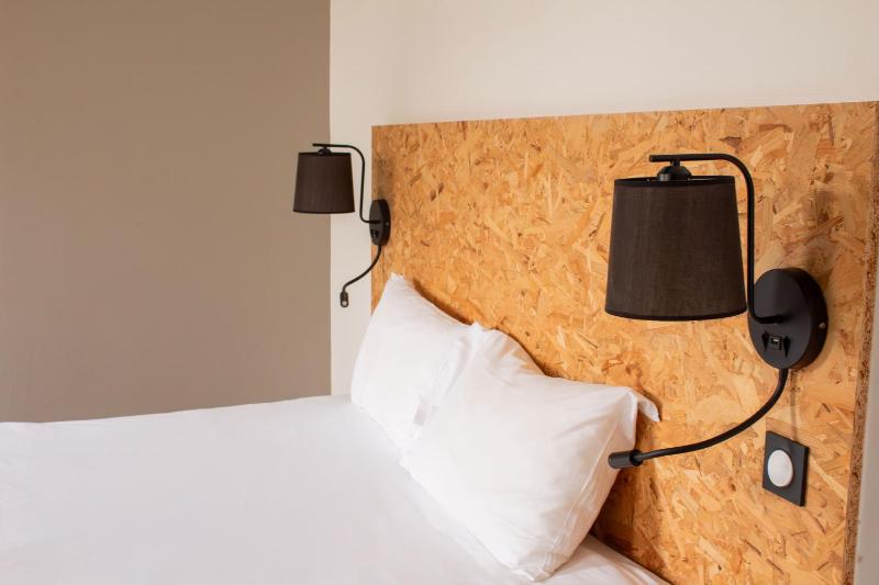 Superior Double Room image 3