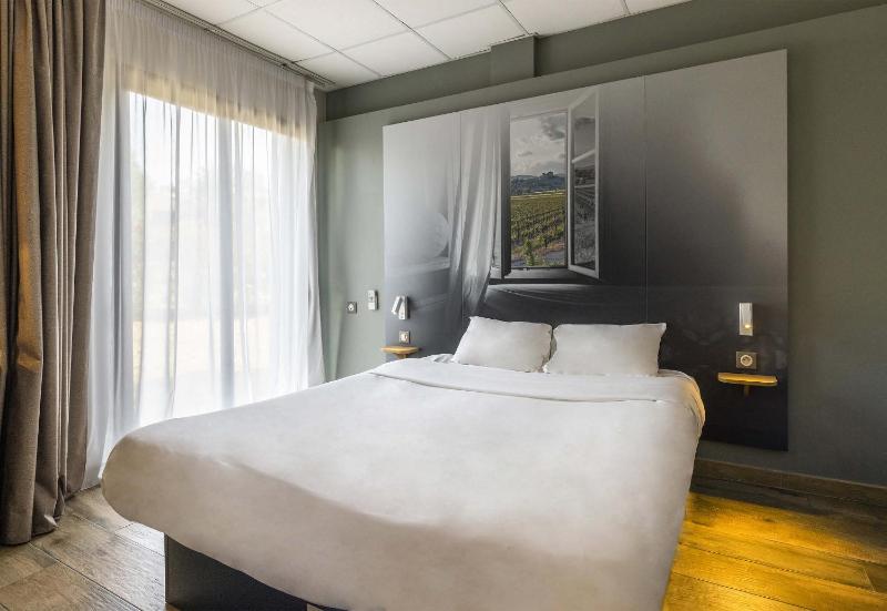 Double Room - Disability Access image 4