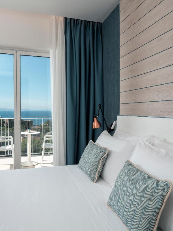 Hotel Tirrenia - image 2