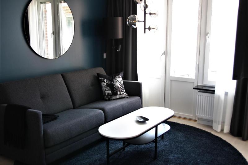 One-Bedroom Apartment image 3