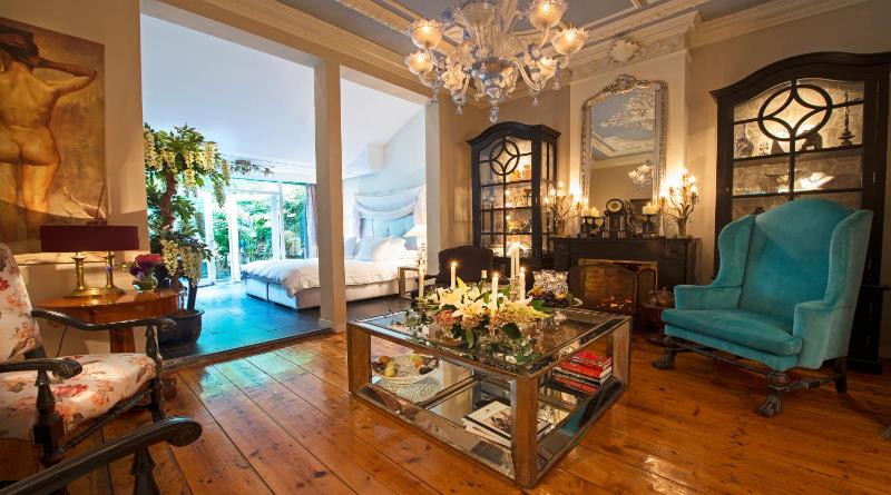 Suite with Garden View image 2