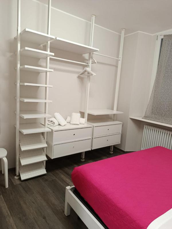 A few steps from lake Como Central Beautiful flat - image 19