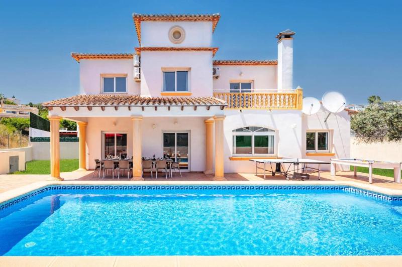 Villa Carolina Blanca by Villa Plus - image 12