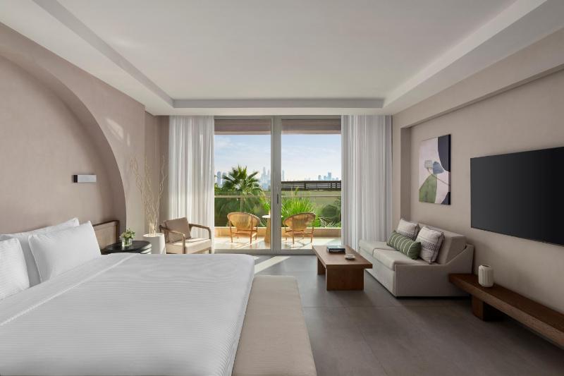 Deluxe Room image 4