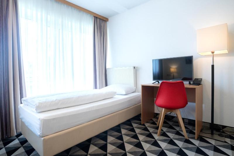 Triple Room image 2