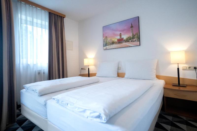 Double Room image 1