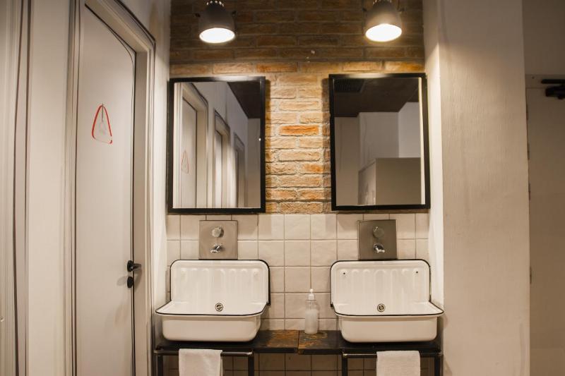 Single Bed in 8-Bed Female Dormitory Room with Private Bathroom image 3