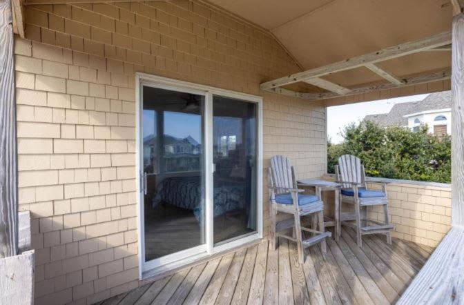 New Listing 3 Mins to Beach Pool Shuffleboard - image 33