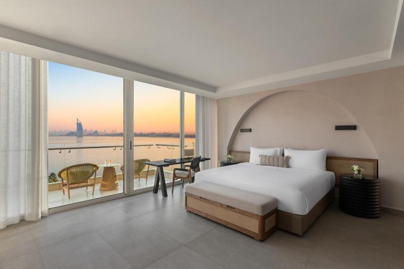 Senior Suite with Sea View image 1