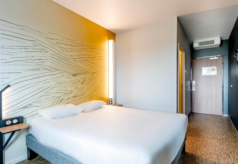 Double Room image 1
