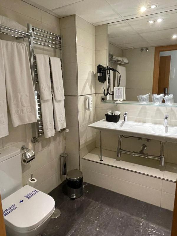 Comfort Family Room image 3