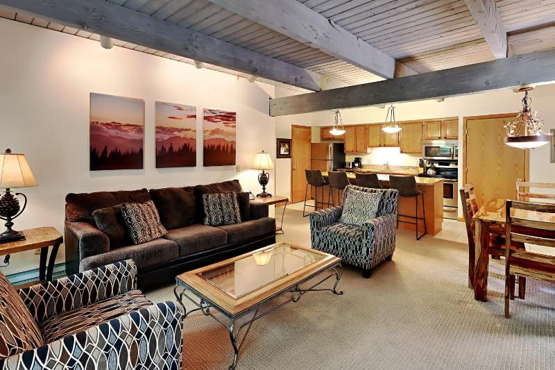 Timberline Condominiums 2 Bedroom Deluxe Unit A2H - image 15