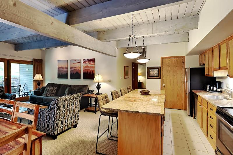 Timberline Condominiums 2 Bedroom Deluxe Unit A2H - image 6
