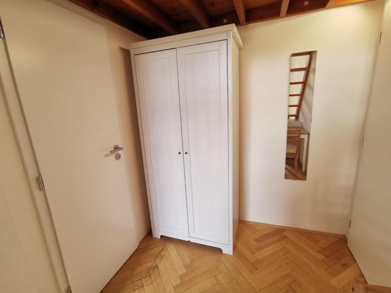 Modern studio with excellent transport links - image 2