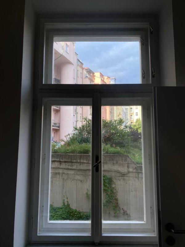 Cozy studio in Prague favorite neighborhood - image 11