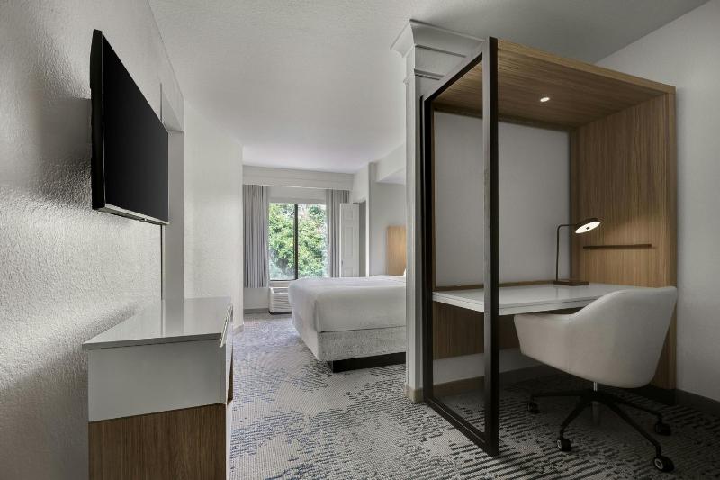 SpringHill Suites by Marriott Jacksonville North I-95 Area - image 16