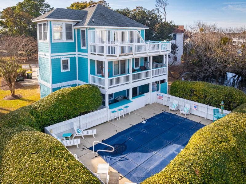 Coastal Charm with Pool Hot Tub & Resort Amenities - image 41