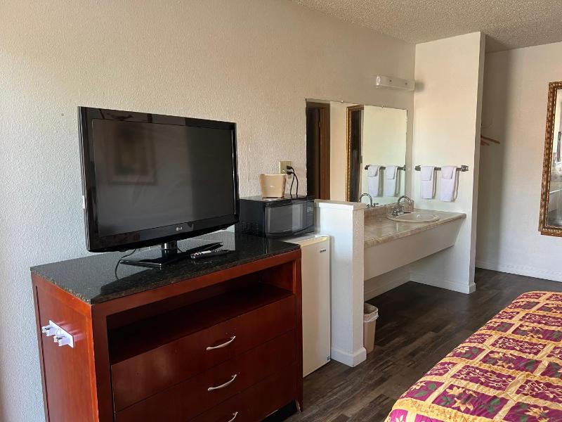 King Room image 2