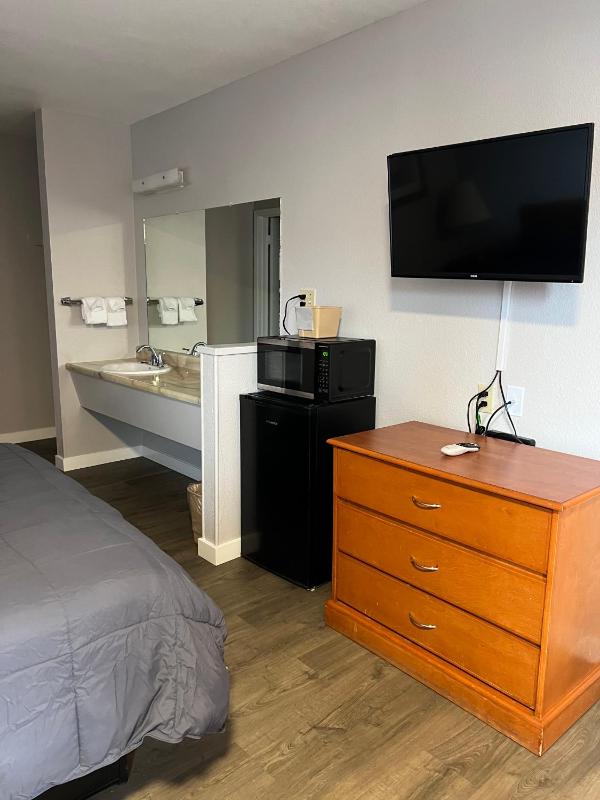 King Room image 4