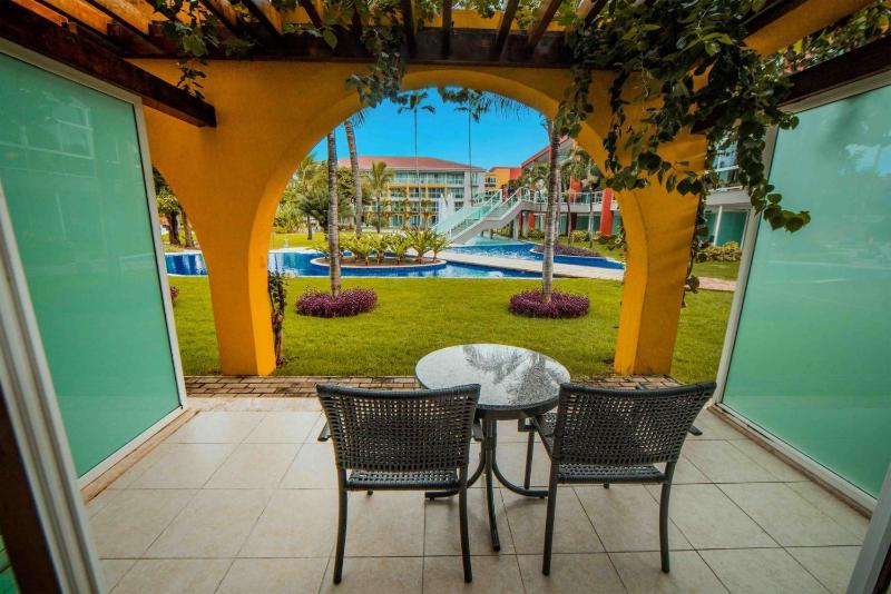 Luxury Room with Pool View image 1
