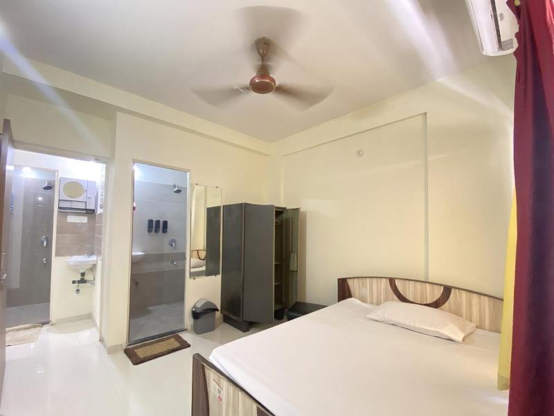 Eliite Stays - image 7