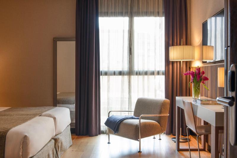 Double or Twin Room (1-2 Adults) image 1