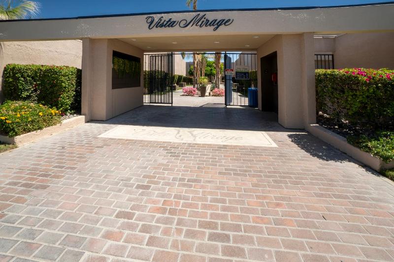Vista Mirage Resort - image 11