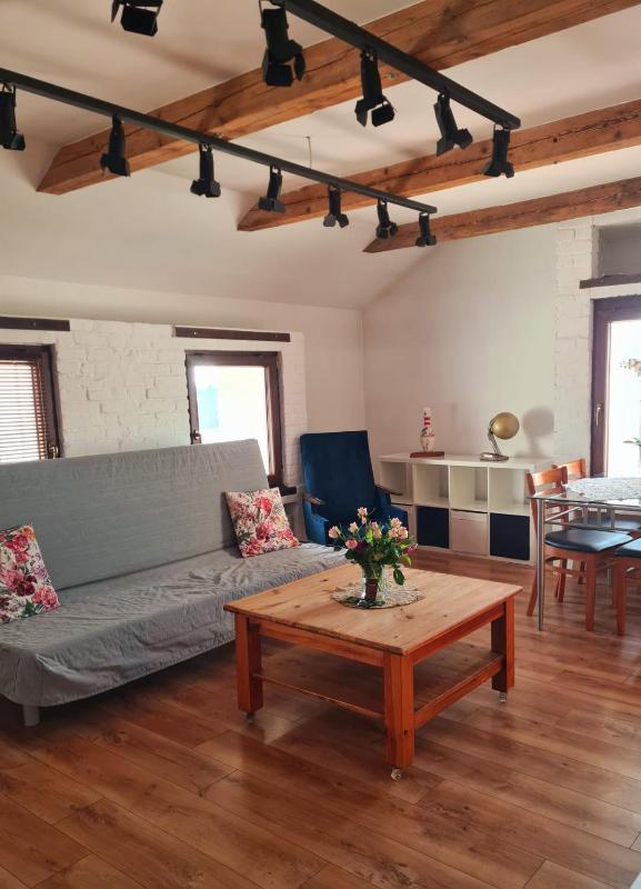 One-Bedroom Apartment image 4
