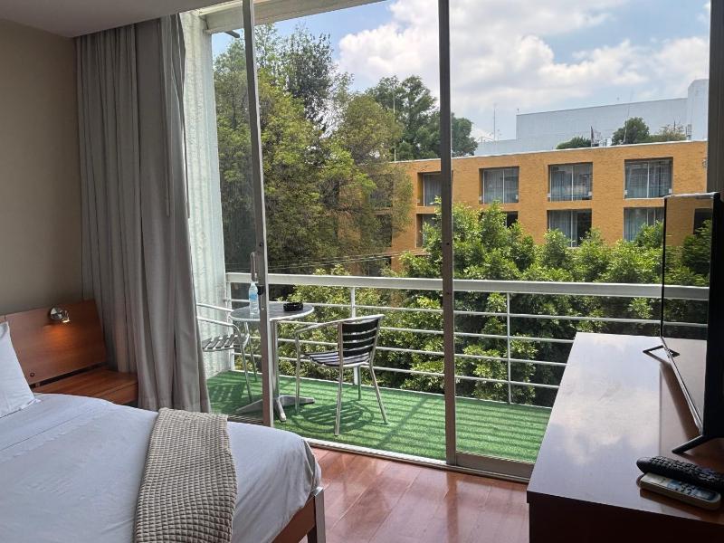 Lombardo Suites - image 15