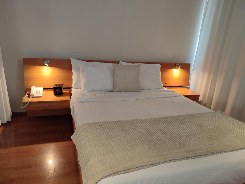 Lombardo Suites - image 5