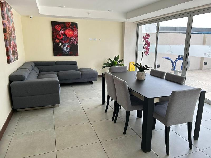 Luxury 1BR Condo Stunning Views - image 6