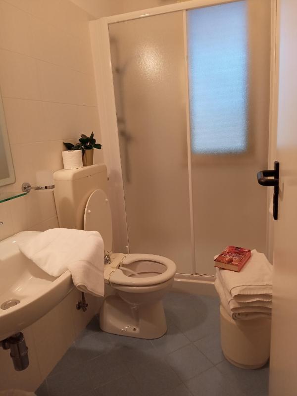 Triple Room image 3