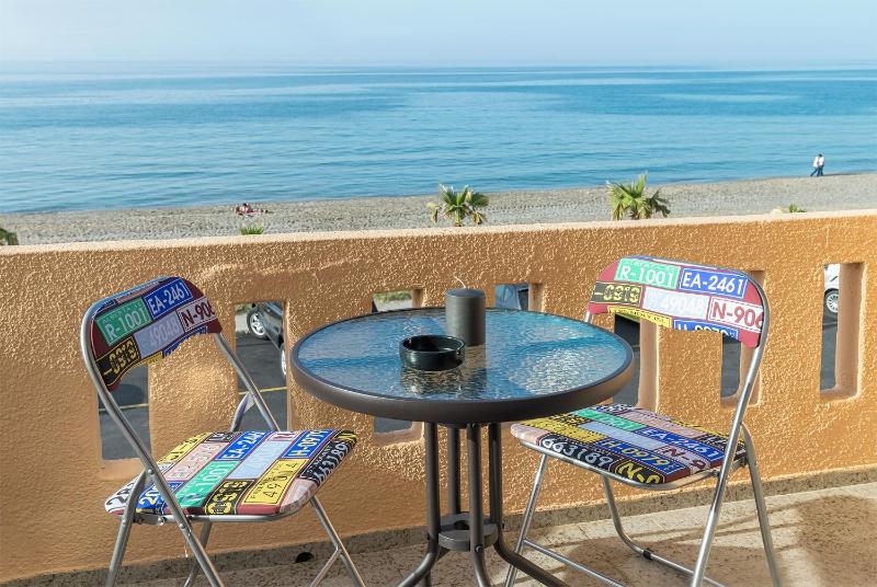 First Floor Apartment with Sea View image 3