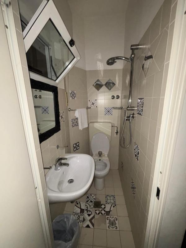 Economy Double Room image 2