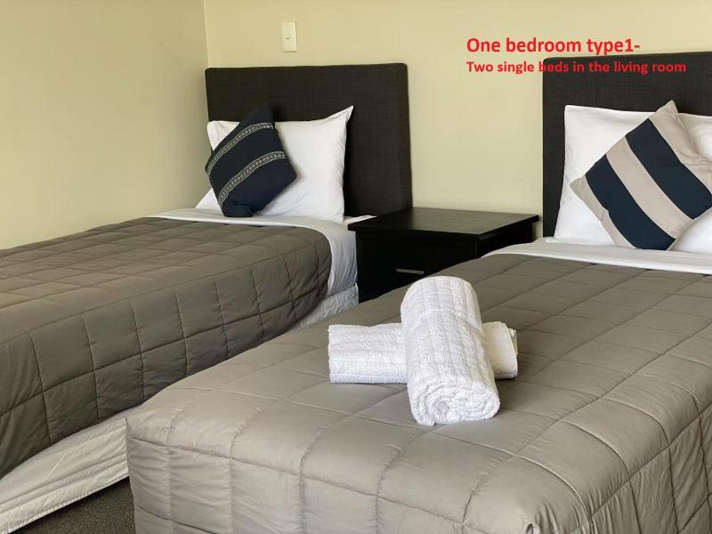 Malones Spa Motel - image 15